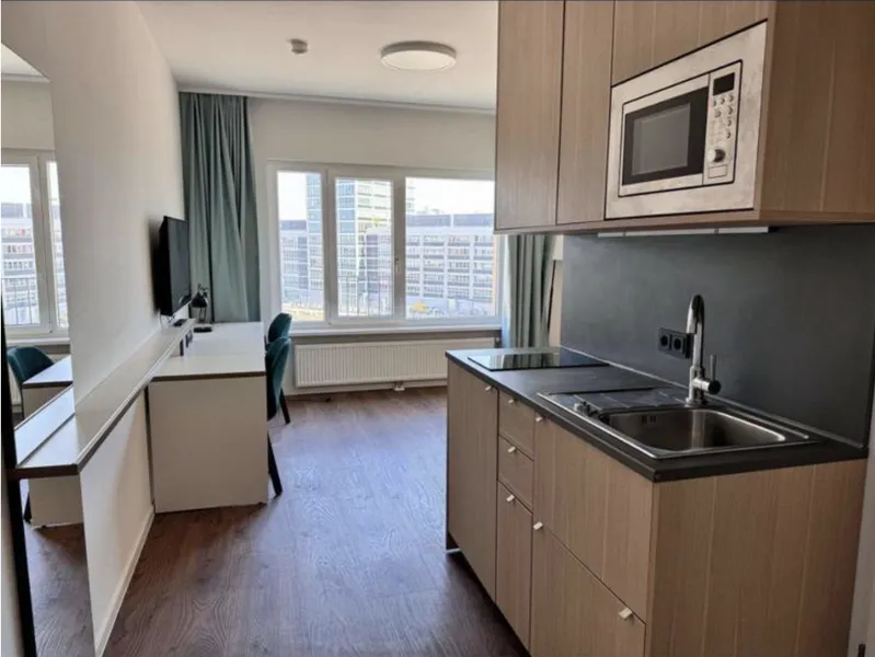 Bright Studio Apartment (Close to Hauptbahnof) with Fitness & Concierge — photo 1